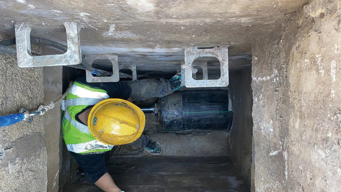 铁东HDPE短管内衬法